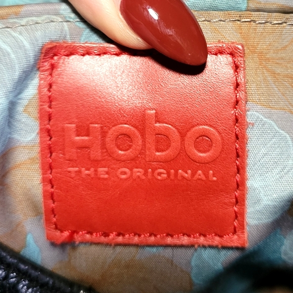 Hobo Leather Shoulder Bag - Picture 2 of 6